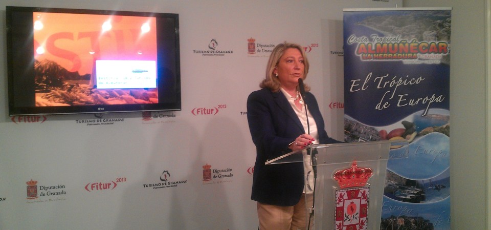 Trinidad Herrera, alcaldesa de Almuñécar, en la promoción del municipio sexitano en Fitur 2013