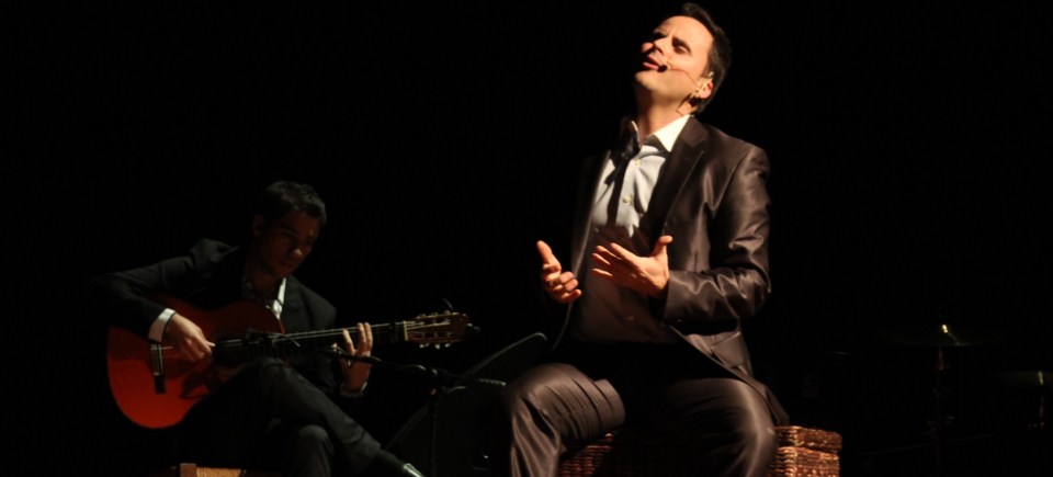 Éxito de Juan Pinilla y Fernando Valverde con “Jugar con fuego” Almuñécar acoge el espectáculo flamenco y poético 21