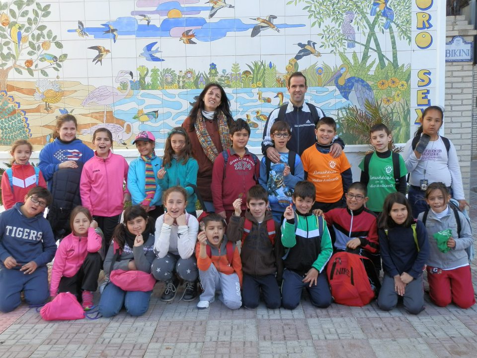 Medio Ambiente muestra a los escolares sexitanos el parque Loro Sexi y El Majuelo
