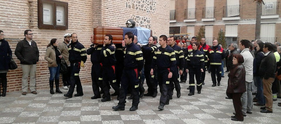Emotivo funeral el celebrado por el bombero Antonio Ramila Azpiazu