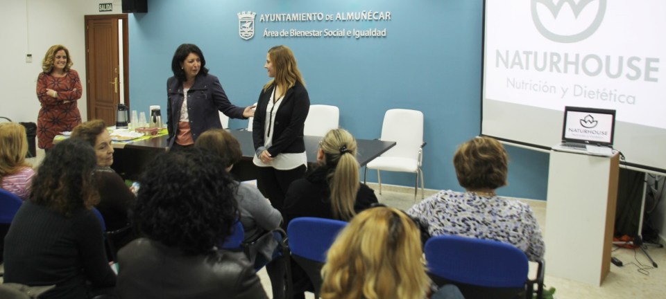 MOMENTO APERTURA CHARLA SOBRE  MITOS EN NUTRICION 14 2