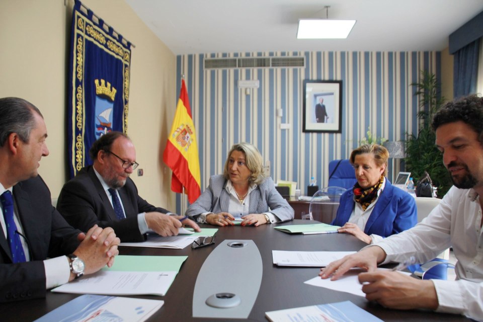 ALMUÑECAR Y UNIVERSIDAD FIRMAN CONVENIOS COLABORACION 14