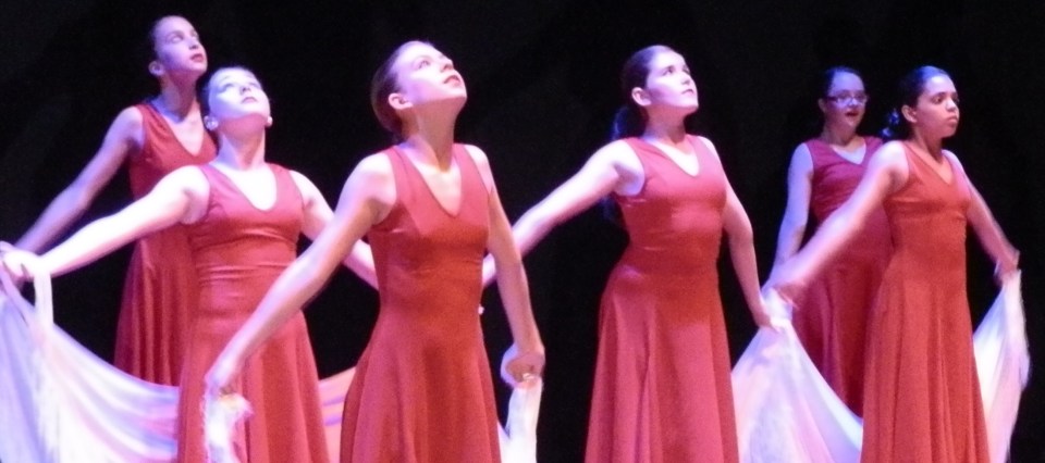 Almuñécar celebró con gran éxito el Día Internacional de la Danza