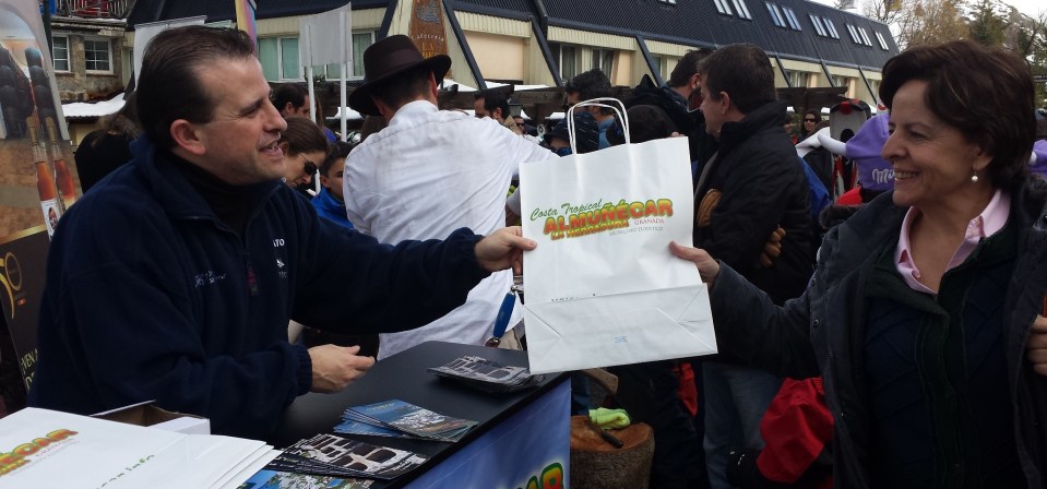 INTERES DEL PUBLICO POR INFORMACION SOBRE ALMUÑECAR EN SIERRA NEVADA 14 2