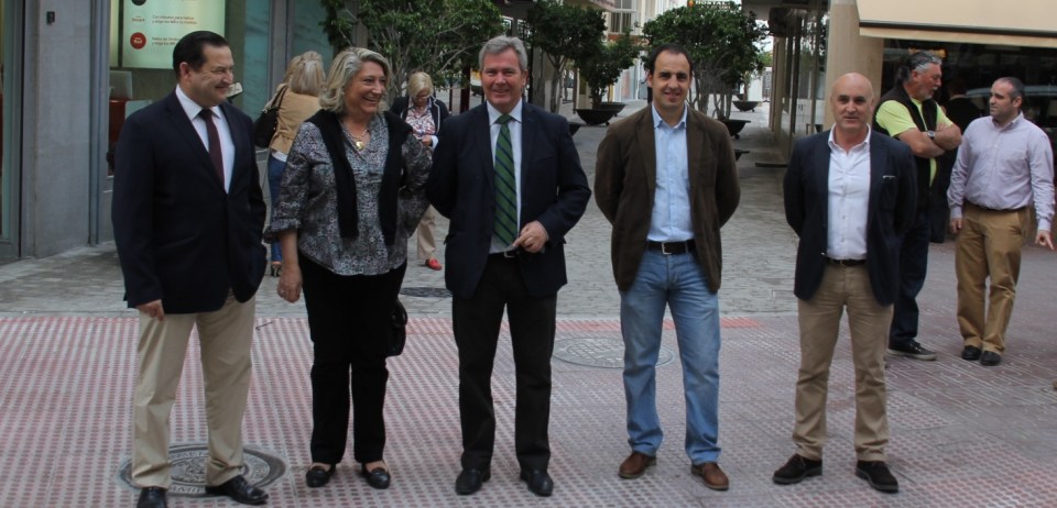 REPRESENTANTES MUNICIPALES SEXITANOS Y COMARCALES EN CALLE COLOMBIA 14 2