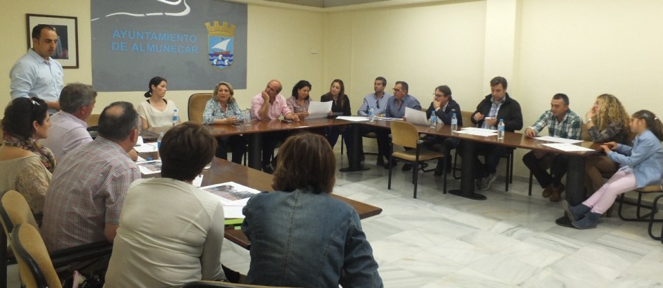 ALCALDESA Y VECINOS ADVA ANDALUCIA Y PLAZA MADRID 14 2