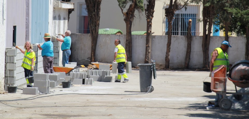 LIMPIEZA Y VALLADO ACCESO A LA ANTIGUA LONJA DE ALMUÑECAR 14 2