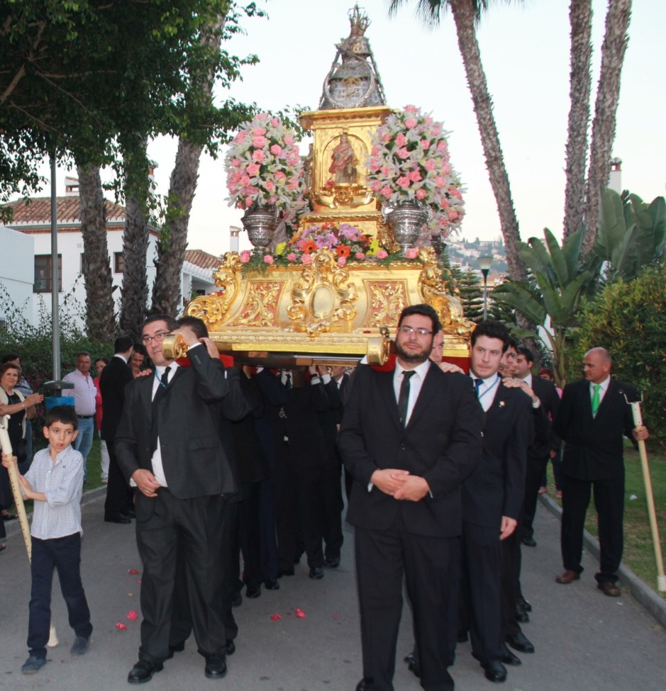 PATRONA POR LAS VIVIENDAS DE LA TERCERA EDAD ALMUÑECAR 14 2