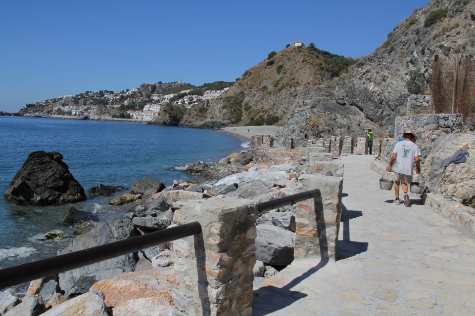 QUITAMIEDOS PROTECCION ACCESO PLAYA EL MUERTO 14