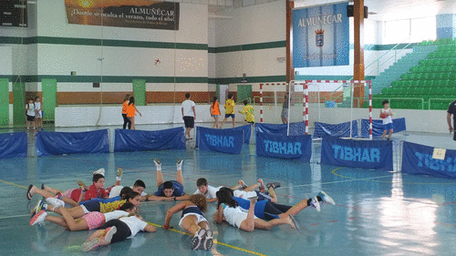 Más de 200 niños y sexitanos disfrutaron de la III Gran Gymkana Deportiva promovida por “Almuñécar Ciudad Sana”