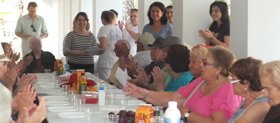 Charla sobre hábitos saludables en el Complejo de la 3ª Edad de Almuñécar