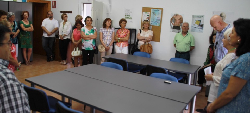 La AECC de Almuñécar cuenta con una nueva sede en el barrio San Sebastián