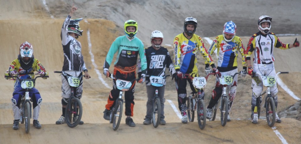 PRESENTACION ELITE BMX EN ALMUÑECAR 14 2
