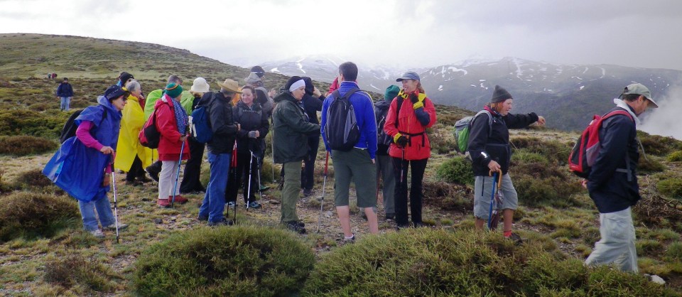 Senderistas sexitanos recorrieron el camino de los Neveros de Sierra Nevada