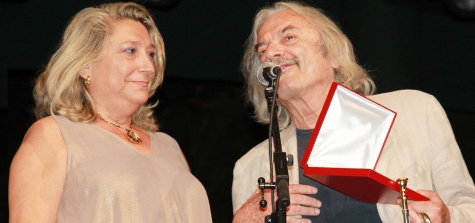 ENRICO RAVA AGRADECE HOMENAJE A LA ALCALDESA DE ALMUÑECAR TRINIDAD HERRERA 14 2