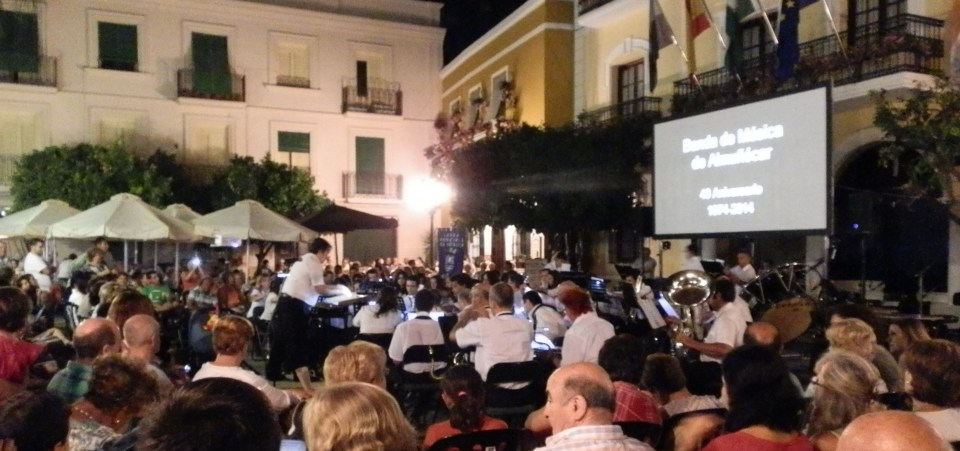 Gran actuación de la Banda Municipal de Música de Almuñécar en su 40 aniversario Gran actuación de la Banda Municipal de Música en su 40 aniversario