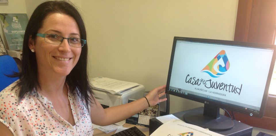 MARIA DEL MAR MEDINA PRESENTO LOGO JUVENTUD 2