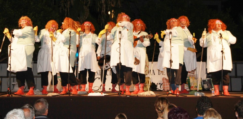 VIVA LA PEPI CHIRIGOTA EN FESTIVAL CARNAVAL LA HERRADURA 14 2