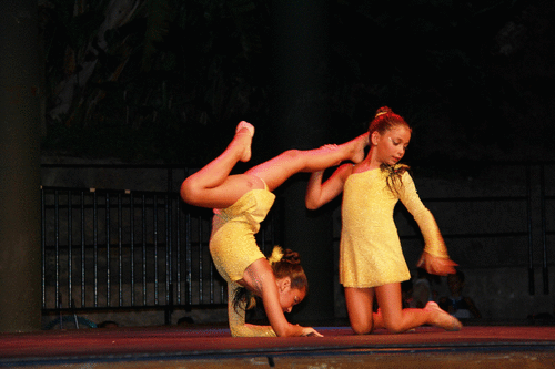 Bello espectáculo el ofrecido por la escuela de gimnasia rítmica sexitana