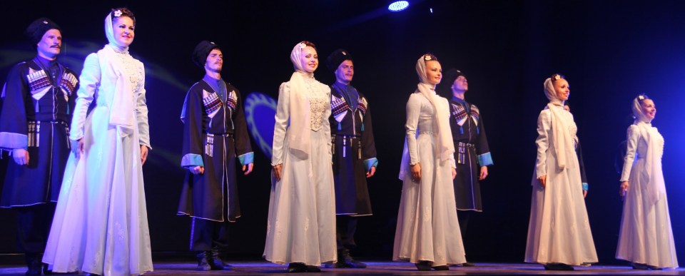 BALLET RUSO EN PARQUE EL MAJUELO  ALMUÑECAR 14 2