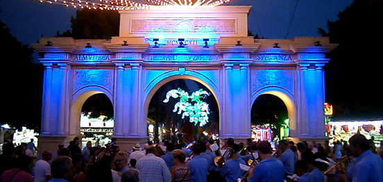 Foto de archivo: Encendido del recinto ferial agosto de 2012