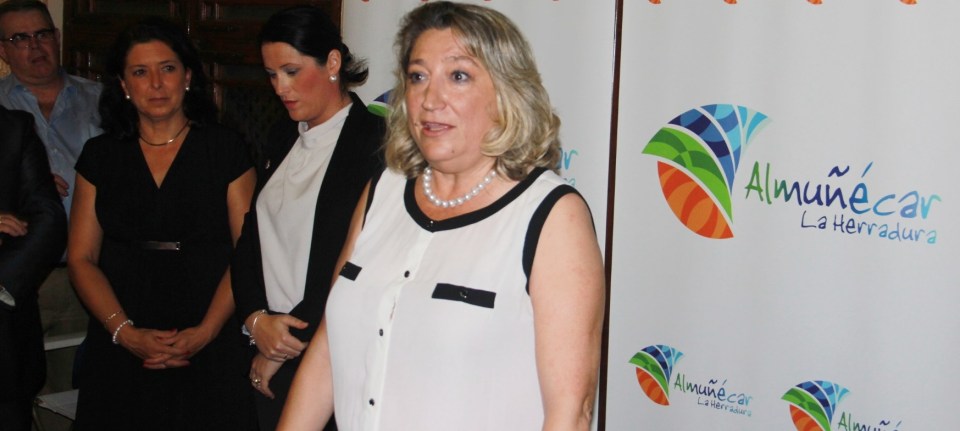 ALCALDESA ALMUÑECAR CLAUSURO ACTO ENTREGA PREMIOS DIA MUNDIAL TURISMO 2014