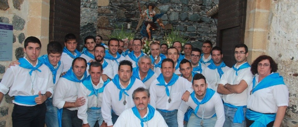 HORQUILLEROS DELANTE DE SAN MIGUEL ANTES DE LA SALIDA DEL CASTILLO 14