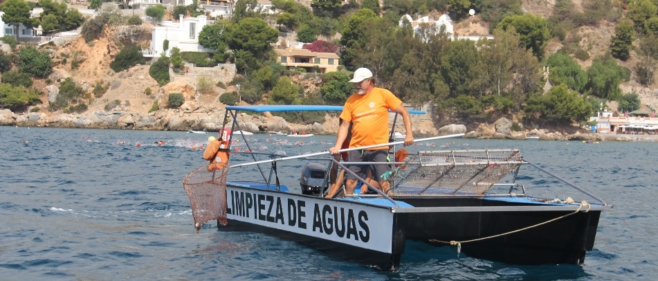 LIMPIEZA AGUA DEL MAR EN BAHIA LA HERRADURA 14 2