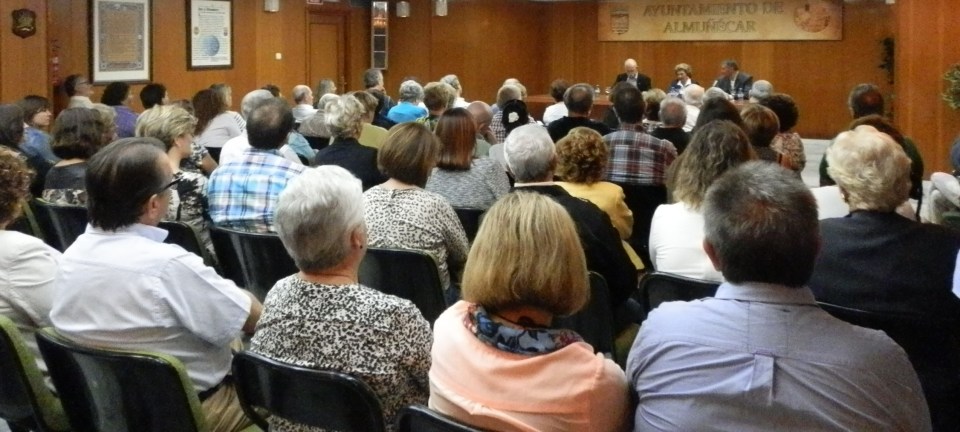 Marisa Sendón presentó ante numeroso público su libro "La soledad y yo"