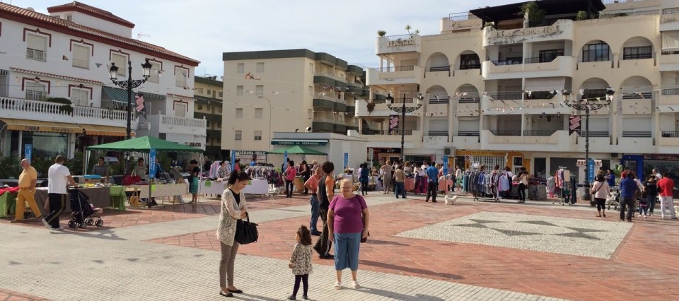 La Herradura celebró este pasado lunes una "Street Market" en plaza Nueva