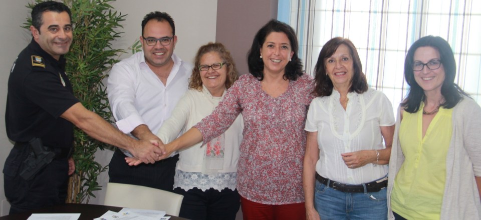 UNIDOS EN LA SEGURIDAD DE LOS AFECTADOS POR  ALZHEIMER EN ALMUÑECAR 14