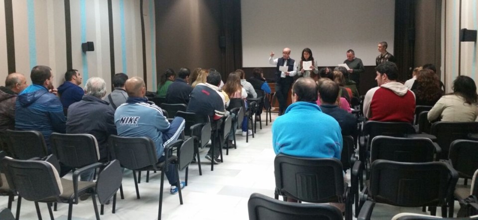 Acto de bienvenida a los 32 desempleados sexitanos contratados por el Ayto. de Almuñécar para labores de mantenimiento