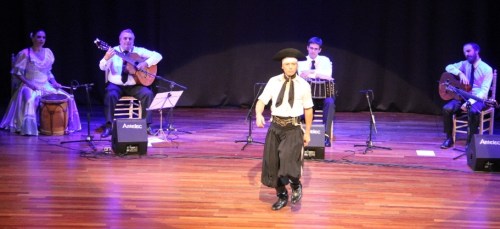FOLCLORE ARGENTINO EN TODO TANGO ALMUÑECAR 14