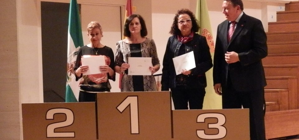 María Ángeles Almirón fue galardonada como tercera clasificada, en su categoría Veteranas D, en la vigésimo séptima edición del Gran Premio de Fondo Diputación-Cruzcampo