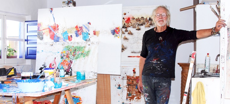 ROWLAND  FADE  JUNTO EN EL ESTUDIO JUNTO A SU OBRA 14