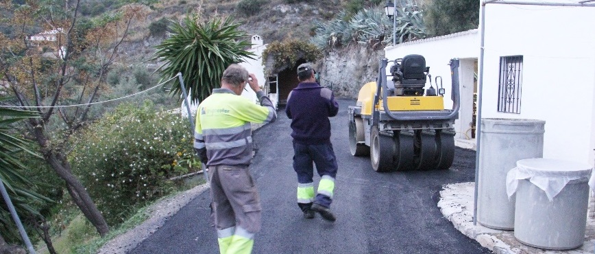 El Ayuntamiento de Almuñécar mejora los accesos al pago El Cerval Alto