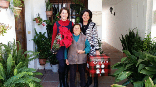 Lotes navideños y pascuelos para los mayores del complejo de la 3ª Edad