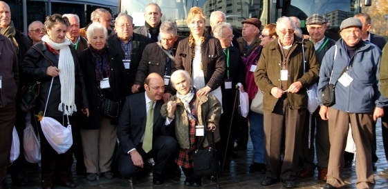 El programa ‘Convivencia en Navidad’ permite a un centenar de mayores de la provincia disfrutar en Almuñécar de unas fiestas en compañía