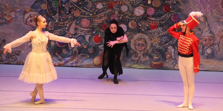 Gran actuación del Ballet de Cámara Nacional de Ucrania en Almuñécar