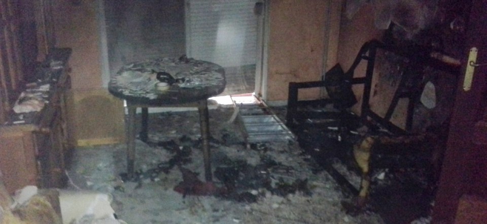 Un brasero eléctrico provoca un incendió en un piso de Almuñécar