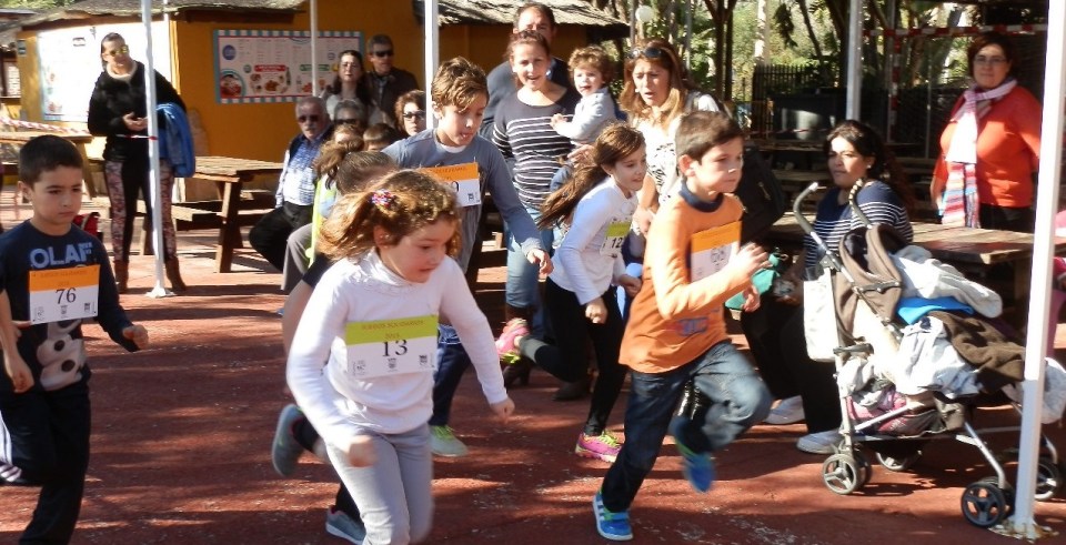 Buena participación en los Juegos Solidarios celebrados en el "Aquatropic" 