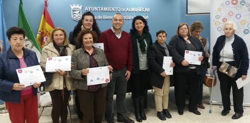 ENTREGADOS DIPLOMAS CURSO INFORMATICA MUJER ALMUÑECAR 2