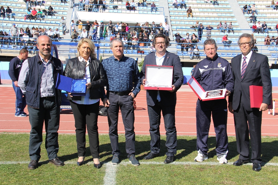 FEDERACION Y DELEGACIONES RECIBIERON UNA PLACA RECUERDO EVENTO Y ALCALDESA  ALMUÑECAR POR PARTE FEDERACION 15