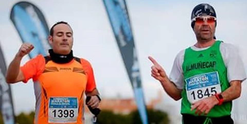 Atletas sexitanos participaron en El Zurich Maratón de Sevilla