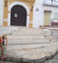 Escalones de la ermita del barrio de San Sebastián en Almuñécar