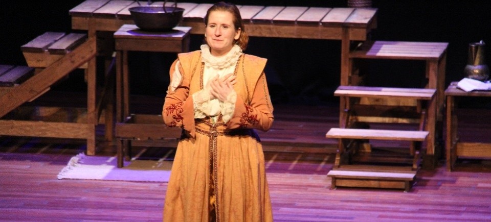 MARI PAZ SAYAGO AGRADECE LOS APLAUSOS DLE PUBLICO 2