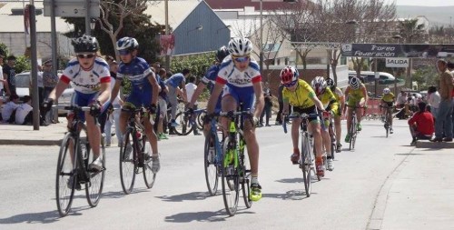 ISABEL RODRIGUEZ Y JOSE MARIA HERRERO CONTROLAN LA CARRERA 15 2
