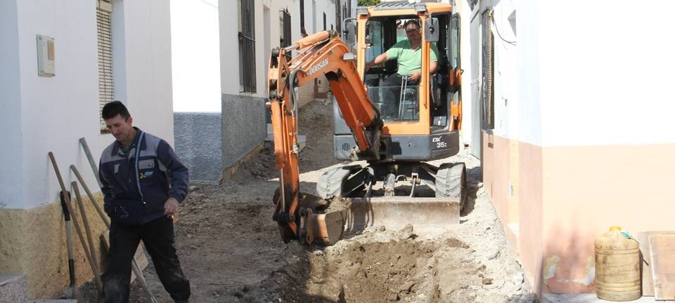 Obras de urbanización de la calle Balandro en el Barrio del Espinar de La Herradura OBRAS REHABILITACION CALLE BALANDRO 2
