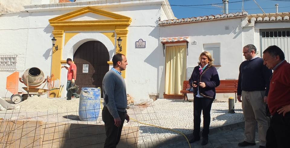Visita alcaldesa y concejal Urbanismo a las obras entorno Ermita San Sebastián
