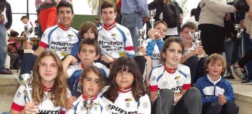 CICLISTAS SEXITANOS GALARDONADOS EN HUELVA 15 2